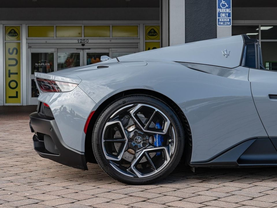 2023 Maserati MC20