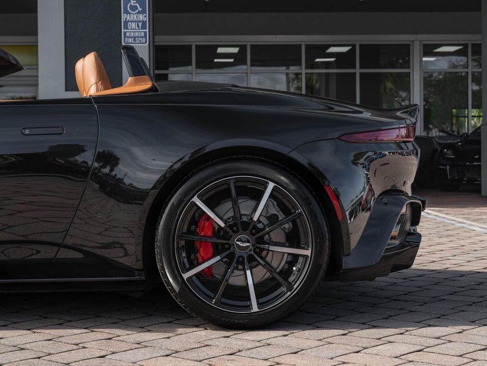 2021 Aston Martin Vantage