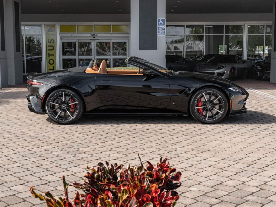 2021 Aston Martin Vantage