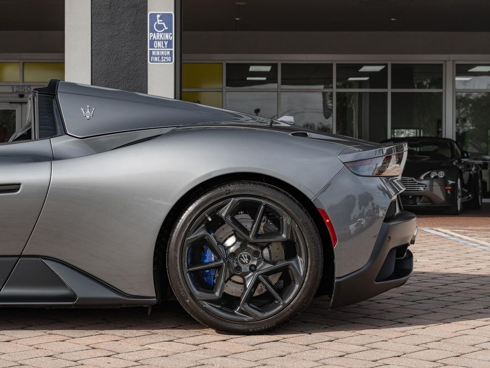 2023 Maserati MC20