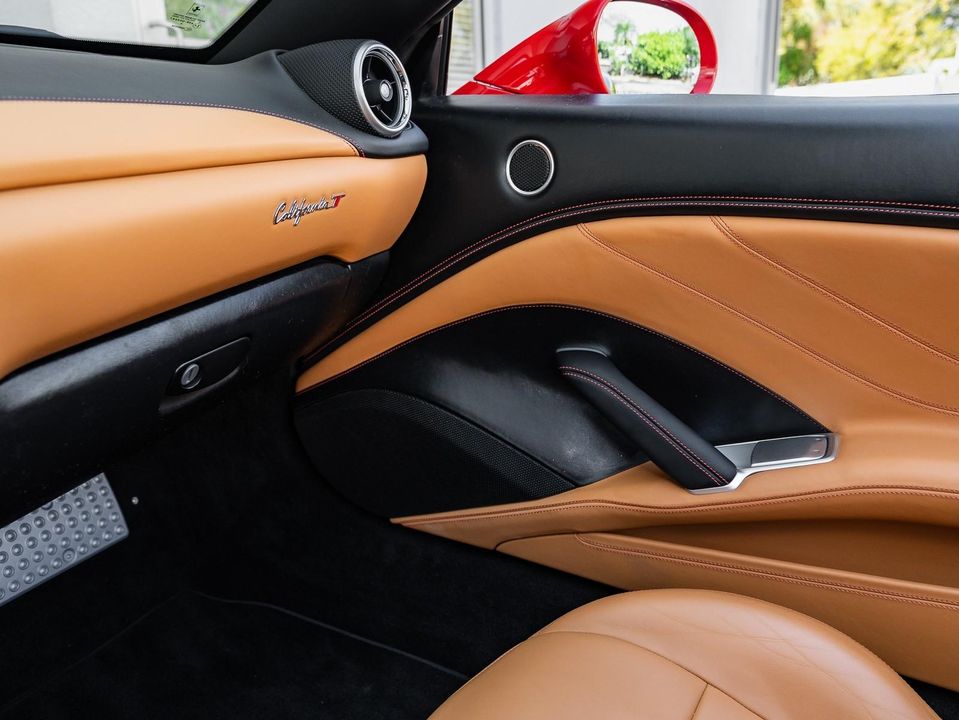 2017 Ferrari California T
