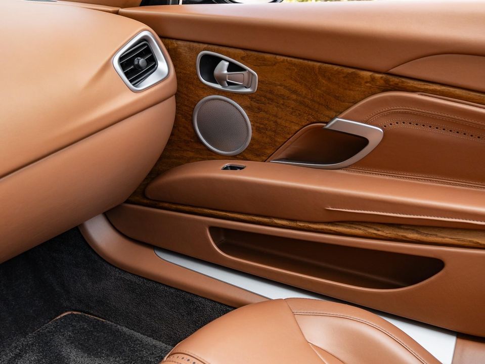 2019 Aston Martin DB11