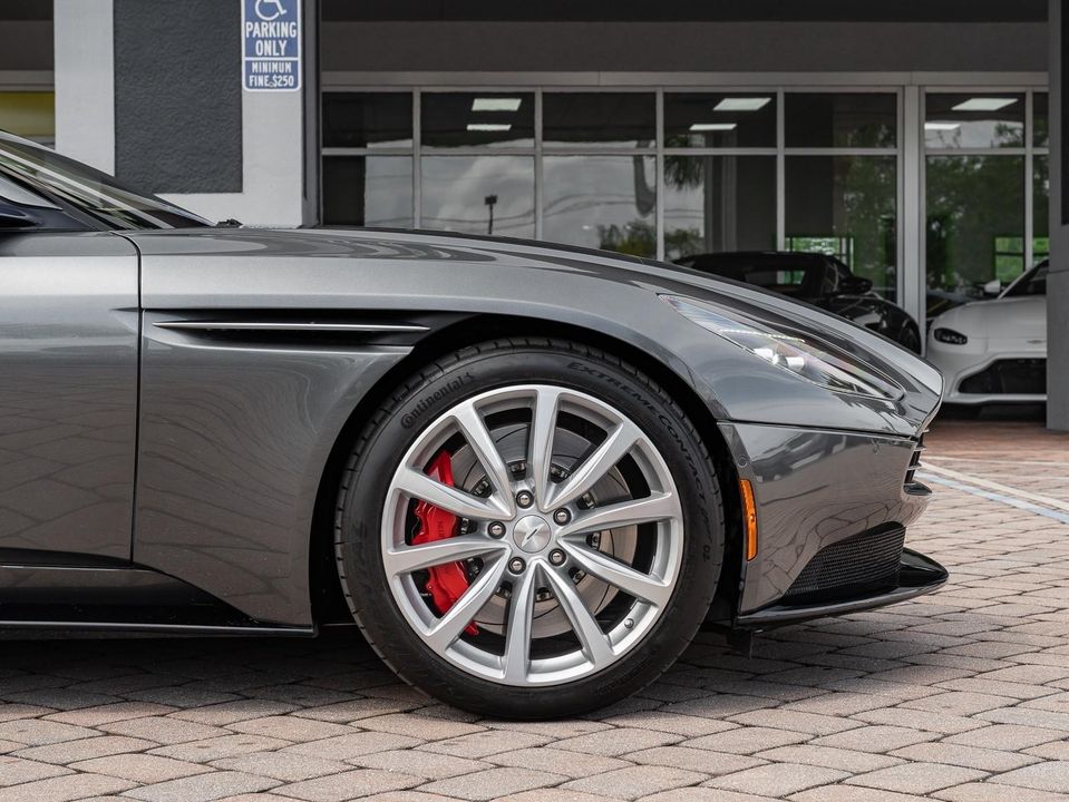 2019 Aston Martin DB11