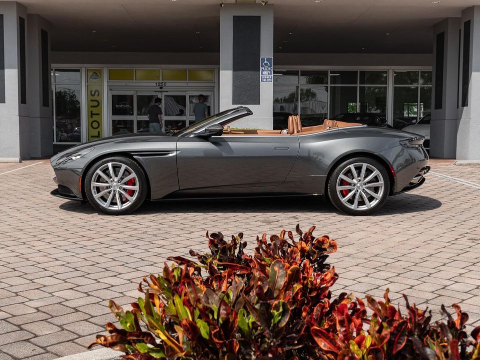 2019 Aston Martin DB11