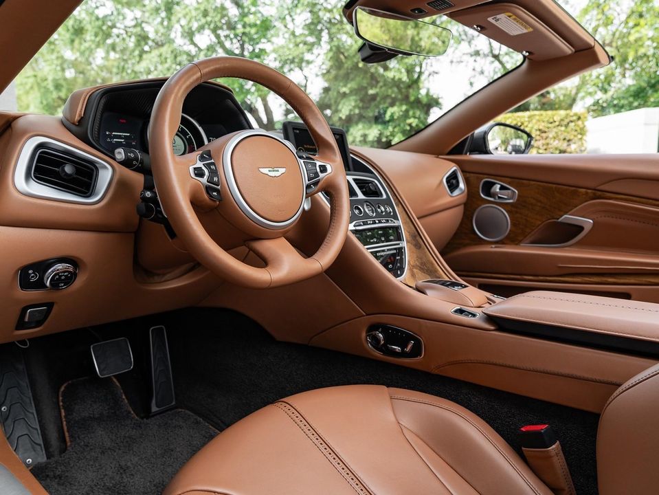 2019 Aston Martin DB11