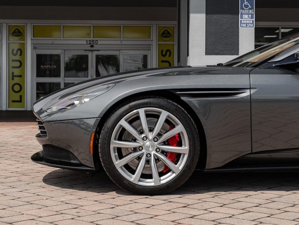 2019 Aston Martin DB11
