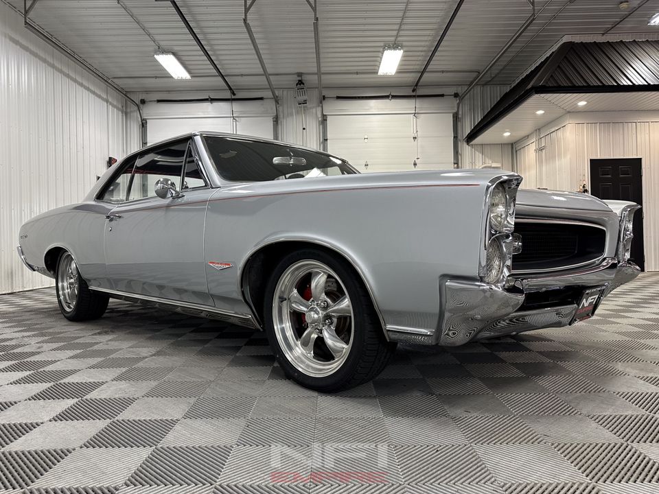 1966 PONTIAC GTO