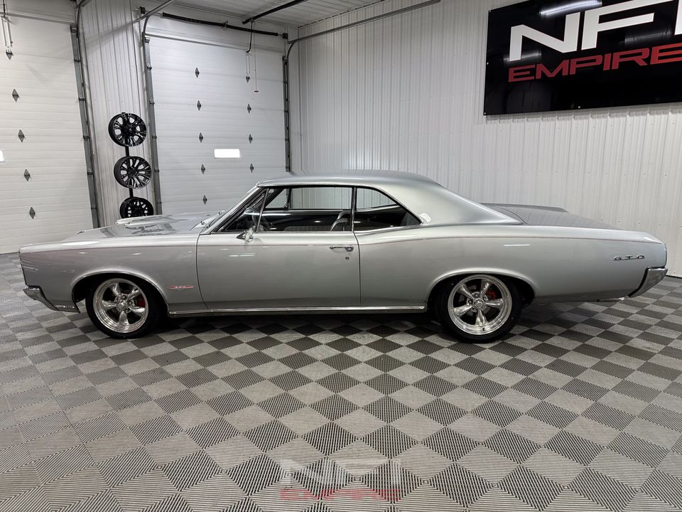 1966 PONTIAC GTO
