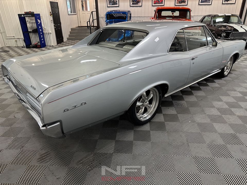 1966 PONTIAC GTO