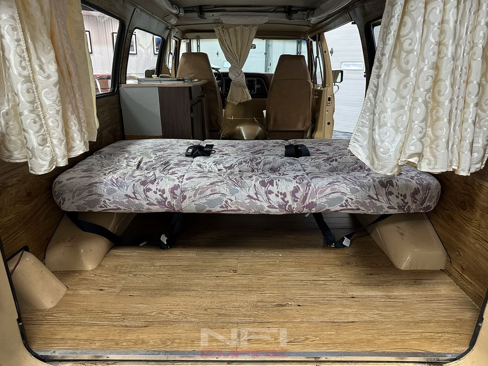 1977 Ford E150 Econoline