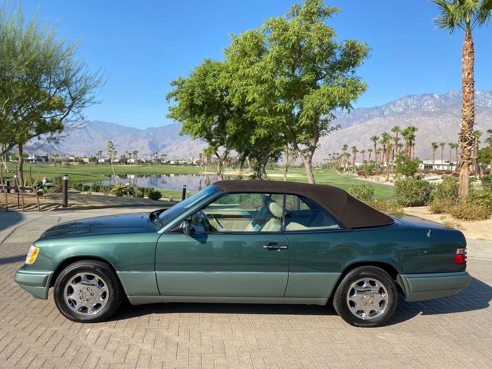 1994 Mercedes-Benz E320