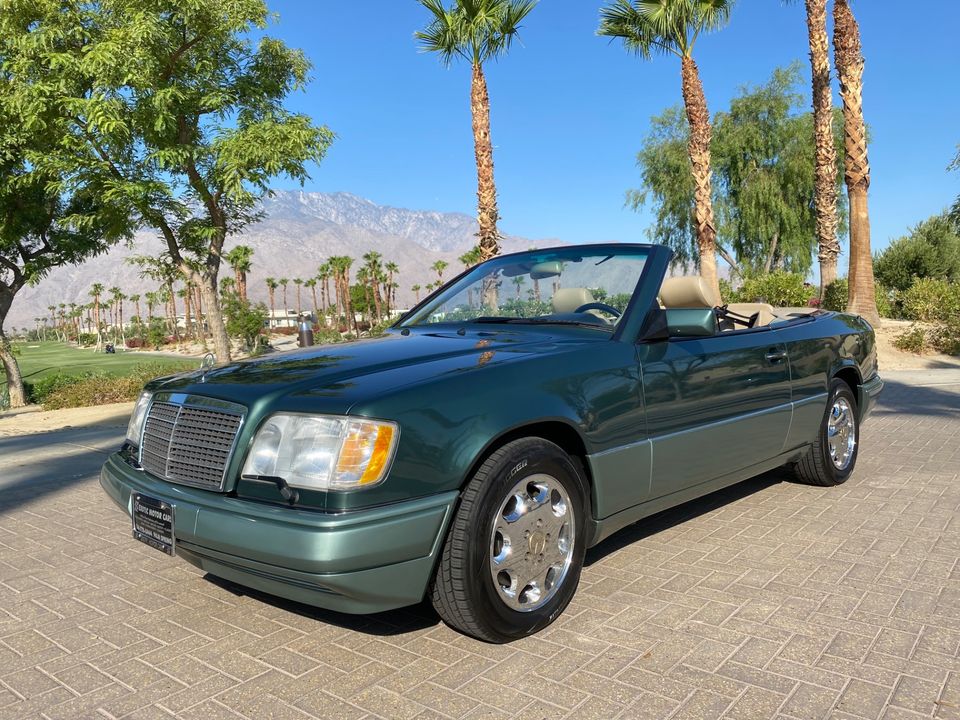 1994 Mercedes-Benz E320