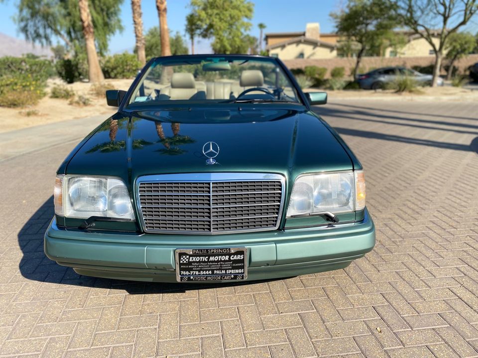 1994 Mercedes-Benz E320