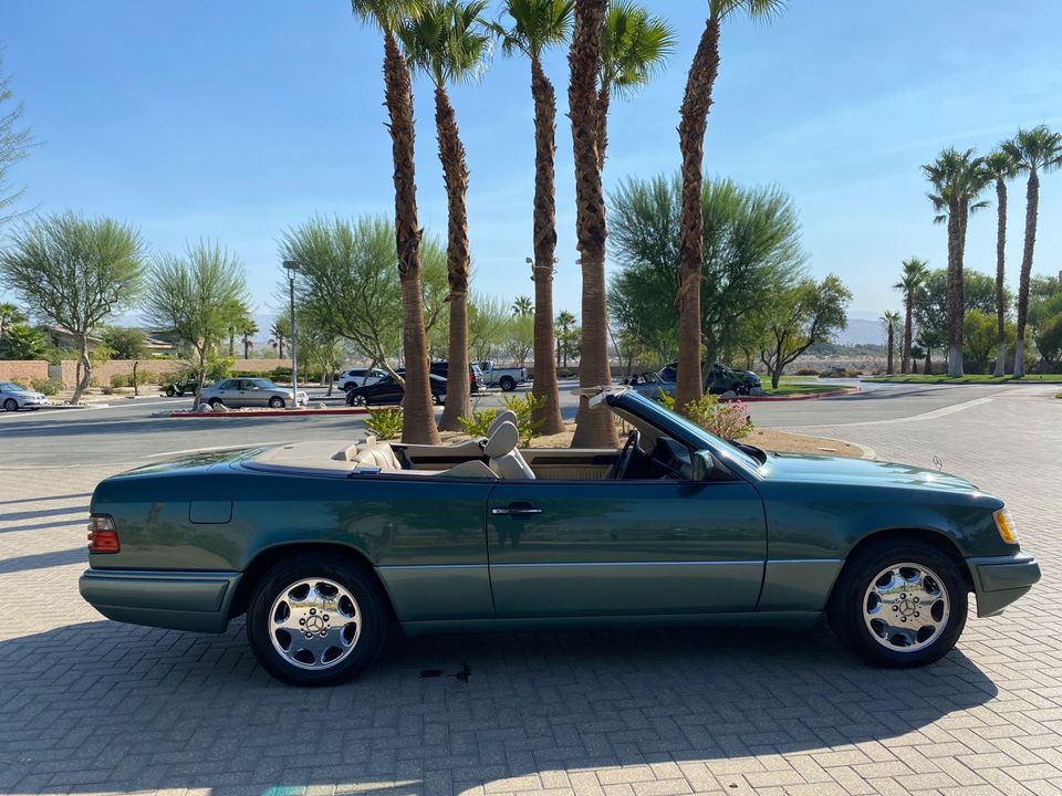1994 Mercedes-Benz E320
