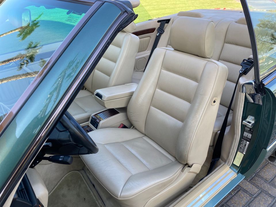 1994 Mercedes-Benz E320
