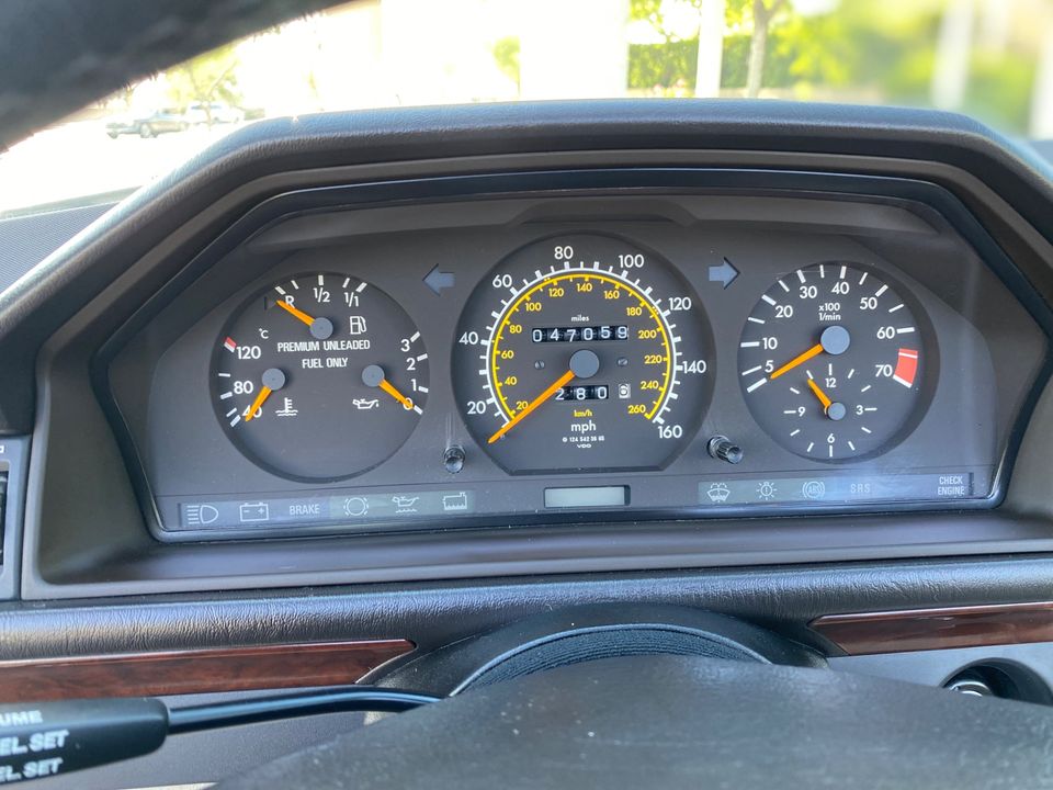 1994 Mercedes-Benz E320