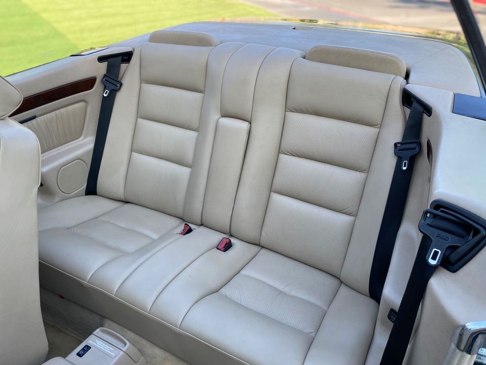 1994 Mercedes-Benz E320