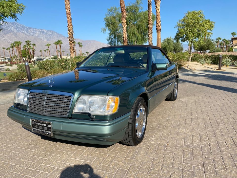 1994 Mercedes-Benz E320