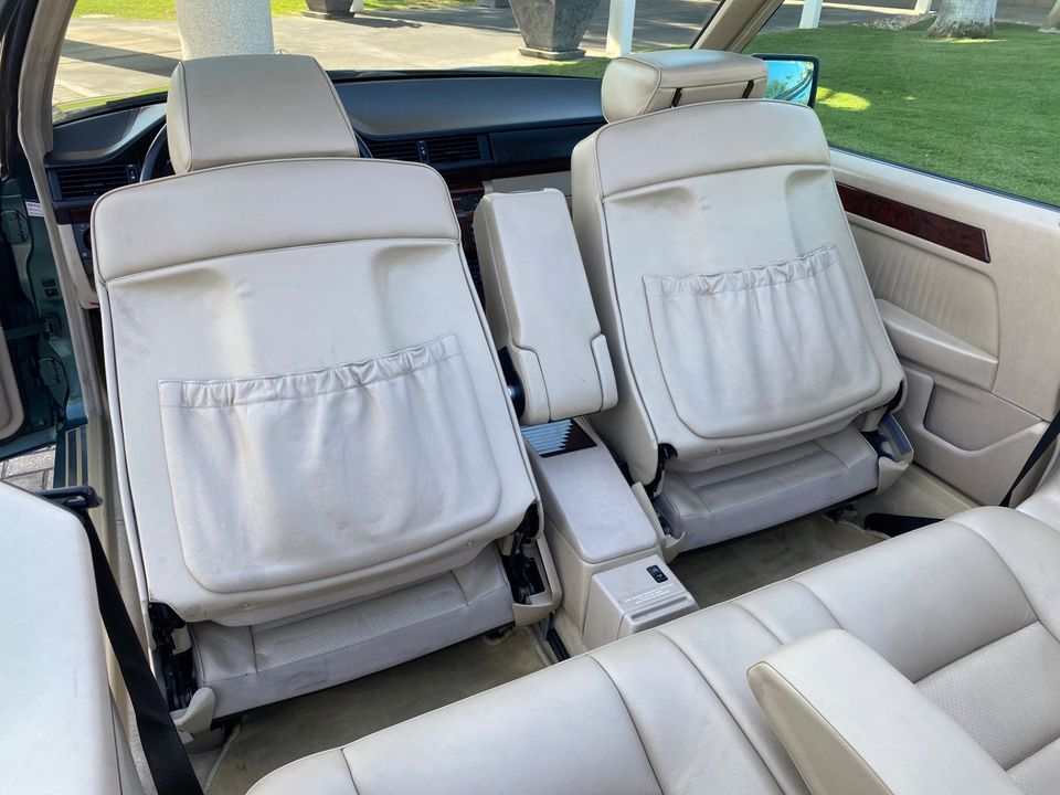 1994 Mercedes-Benz E320