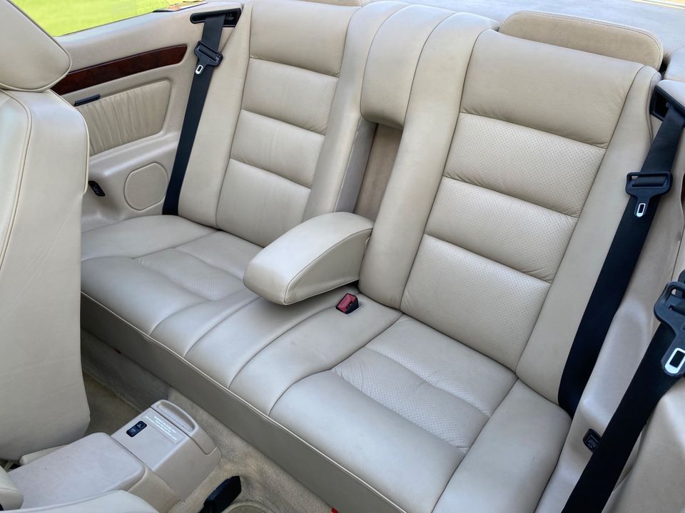 1994 Mercedes-Benz E320