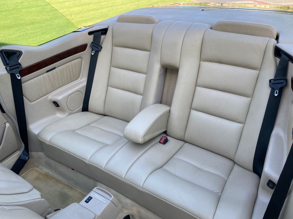 1994 Mercedes-Benz E320