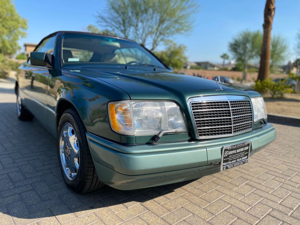 1994 Mercedes-Benz E320