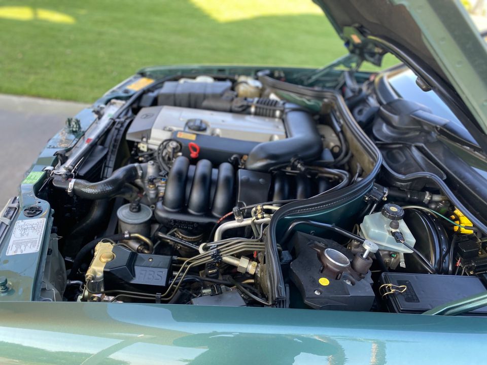 1994 Mercedes-Benz E320