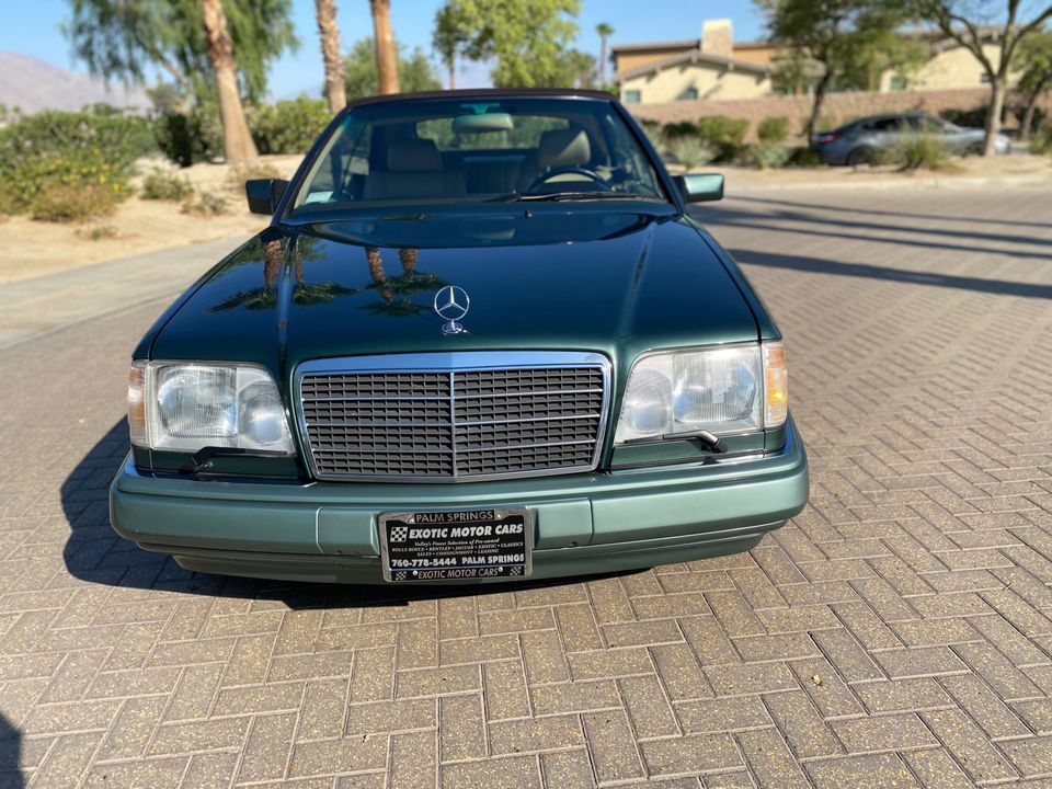 1994 Mercedes-Benz E320