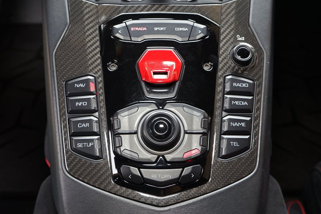 2017 Lamborghini Aventador