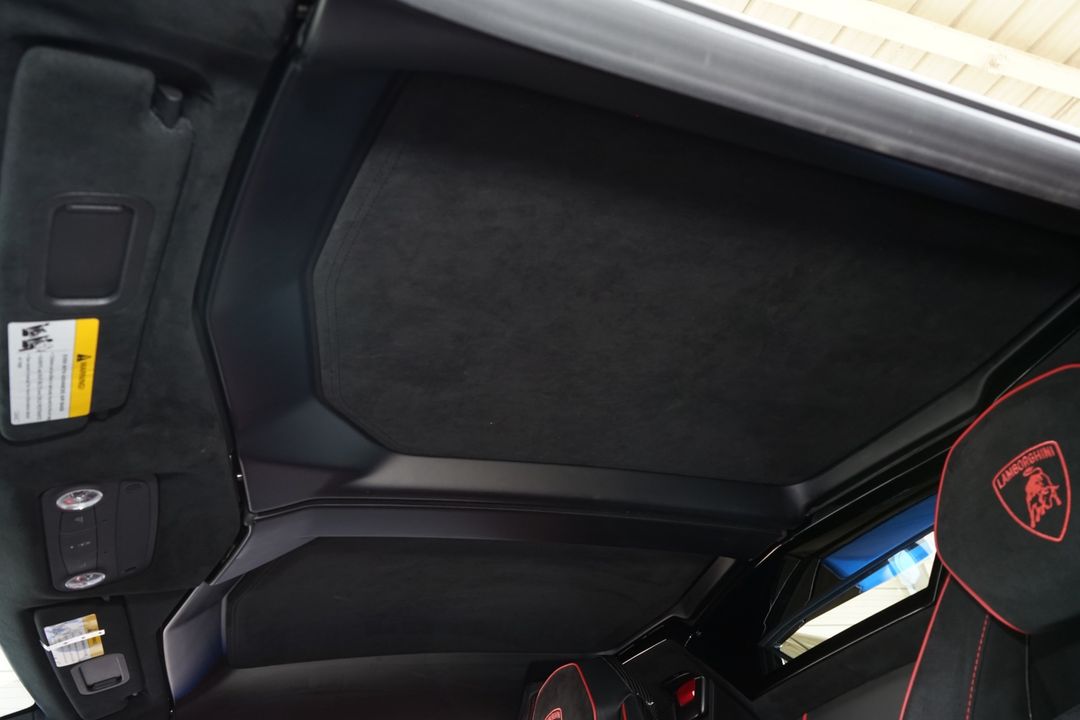 2017 Lamborghini Aventador