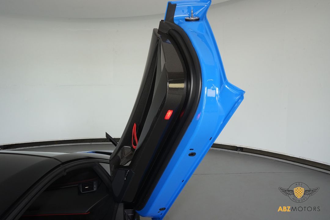 2017 Lamborghini Aventador