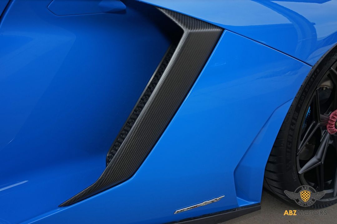 2017 Lamborghini Aventador