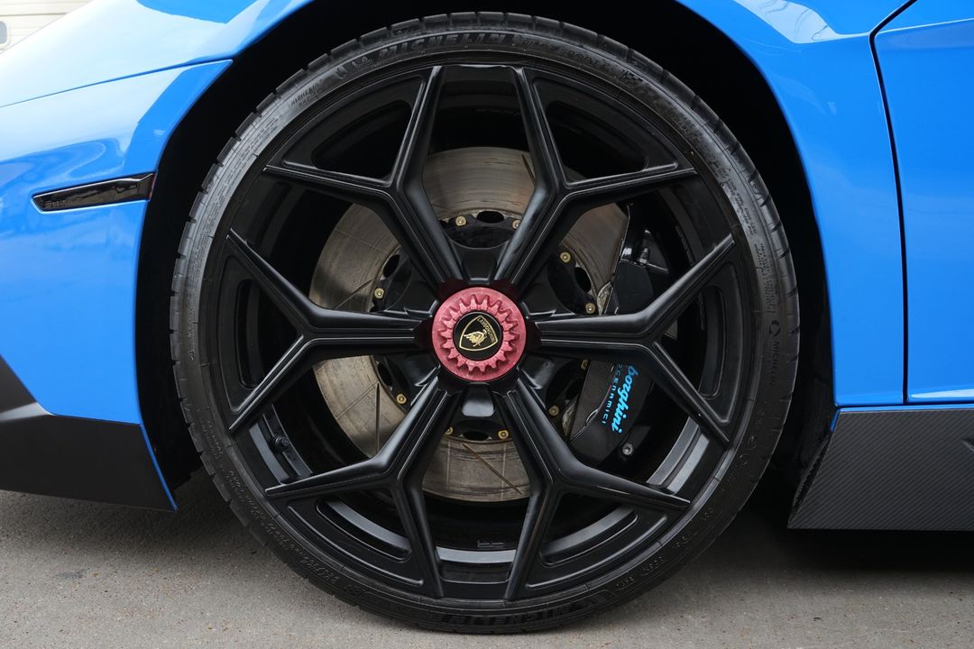 2017 Lamborghini Aventador