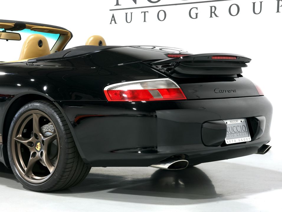 2003 Porsche 911 Carrera