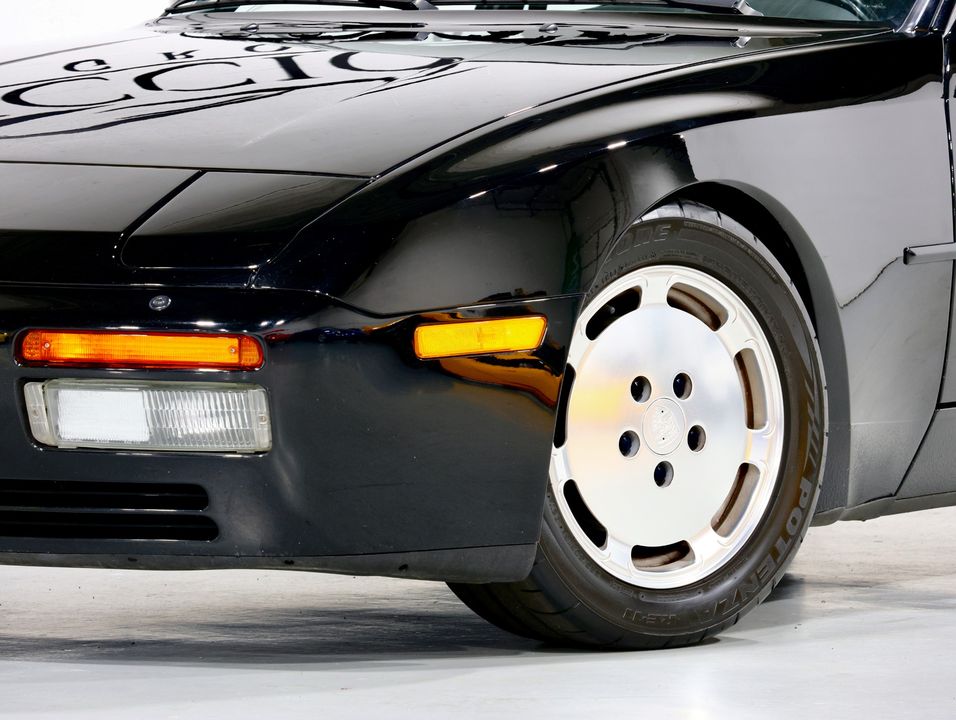 1988 Porsche 944 Turbo Coupe
