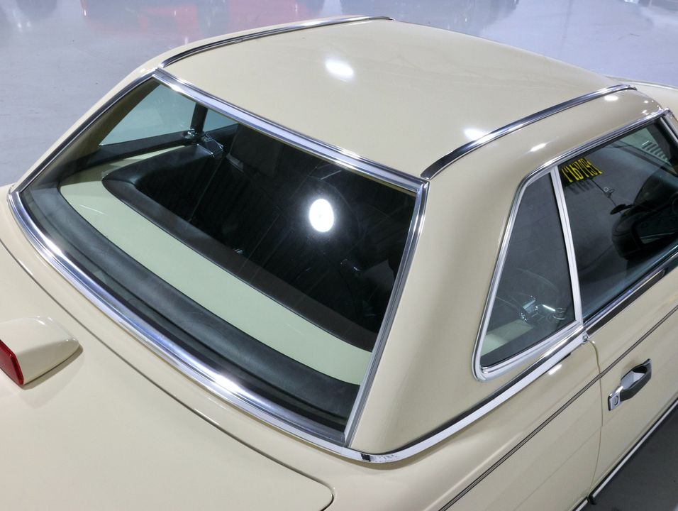 1987 Mercedes-Benz 560 SL