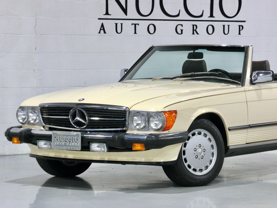 1987 Mercedes-Benz 560 SL