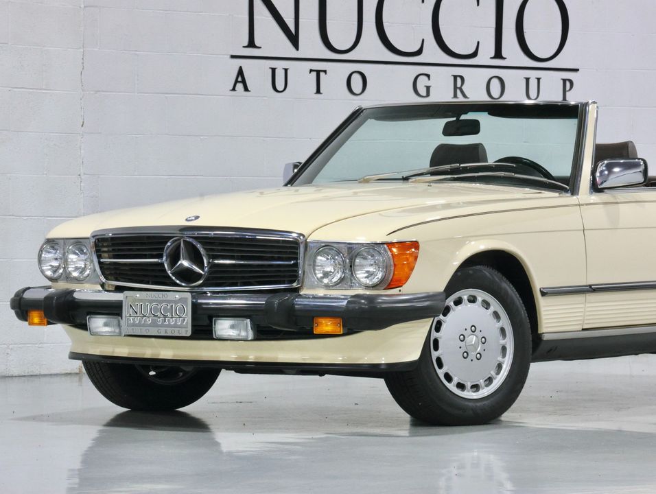 1987 Mercedes-Benz 560 SL
