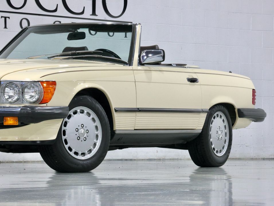 1987 Mercedes-Benz 560 SL