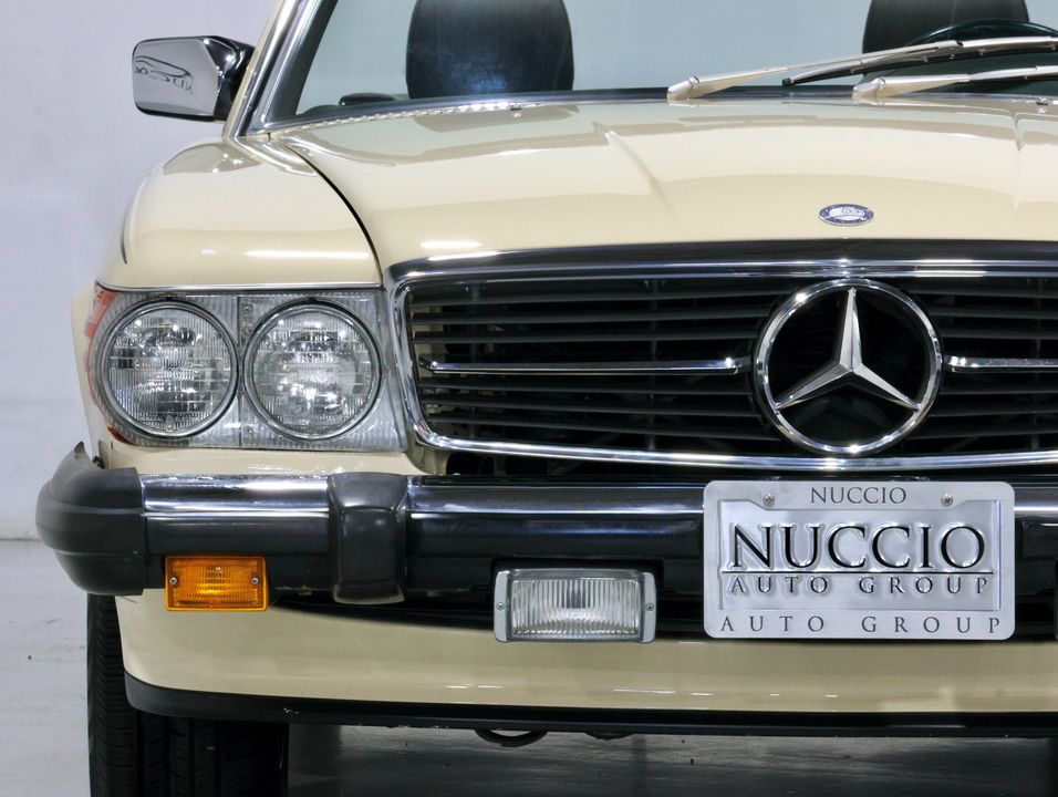1987 Mercedes-Benz 560 SL