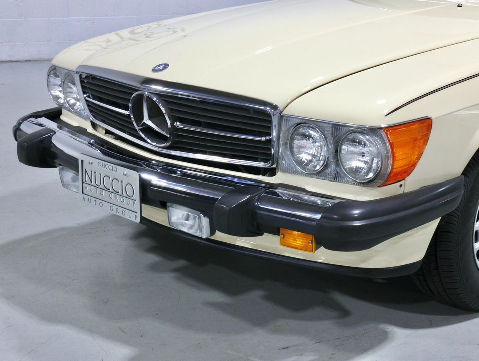 1987 Mercedes-Benz 560 SL