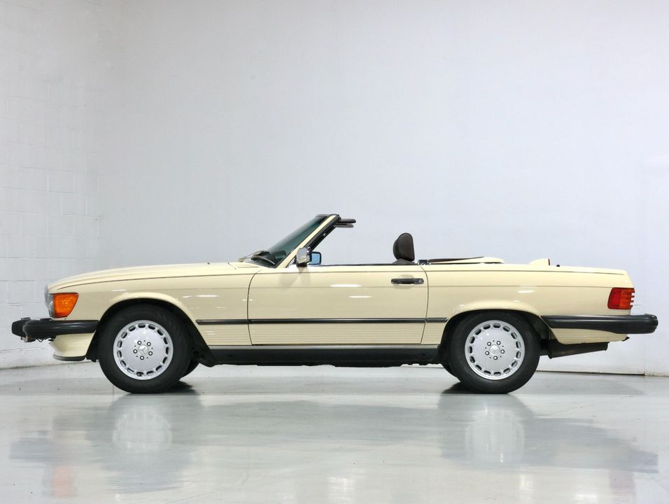 1987 Mercedes-Benz 560 SL