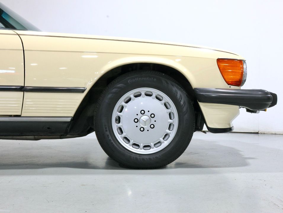 1987 Mercedes-Benz 560 SL