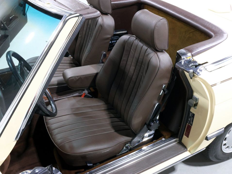 1987 Mercedes-Benz 560 SL