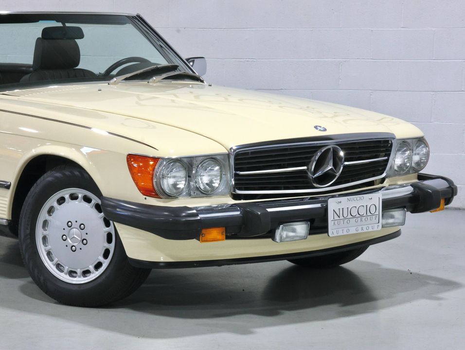 1987 Mercedes-Benz 560 SL