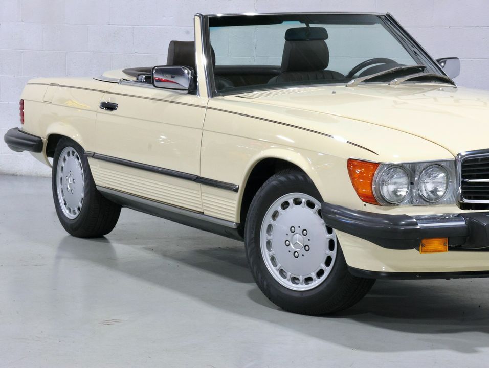 1987 Mercedes-Benz 560 SL