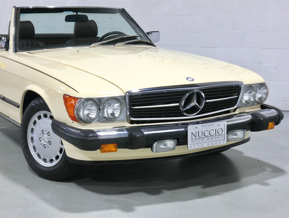 1987 Mercedes-Benz 560 SL