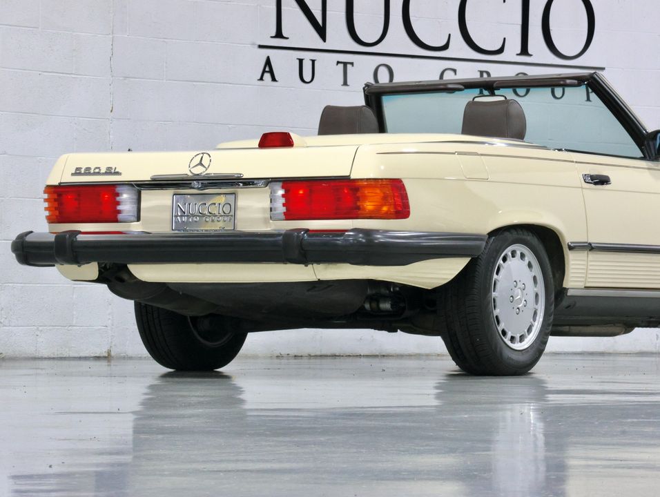 1987 Mercedes-Benz 560 SL