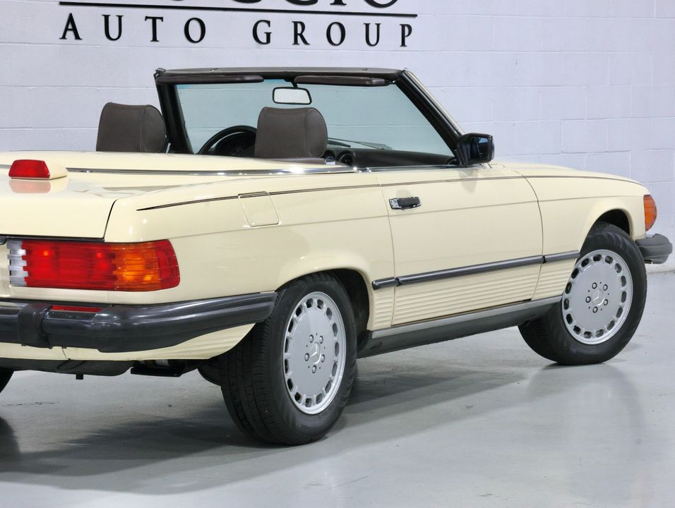 1987 Mercedes-Benz 560 SL