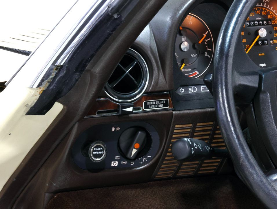 1987 Mercedes-Benz 560 SL